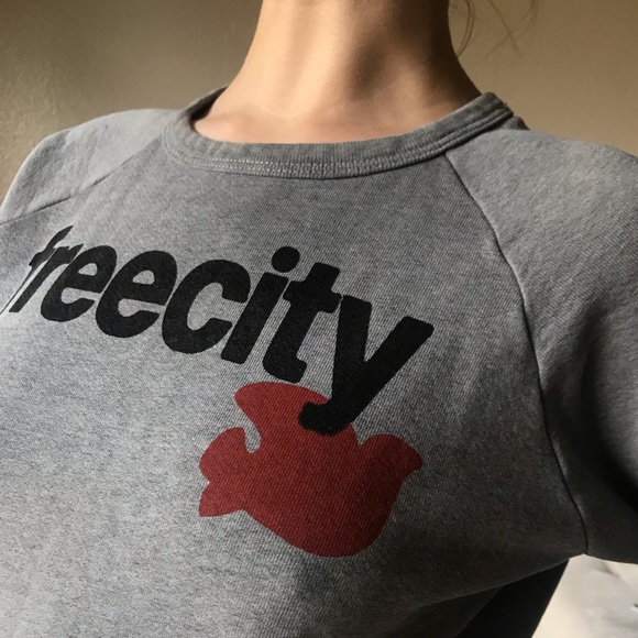 freecity Tops - COPY - Freecity vintage sweatshirt
